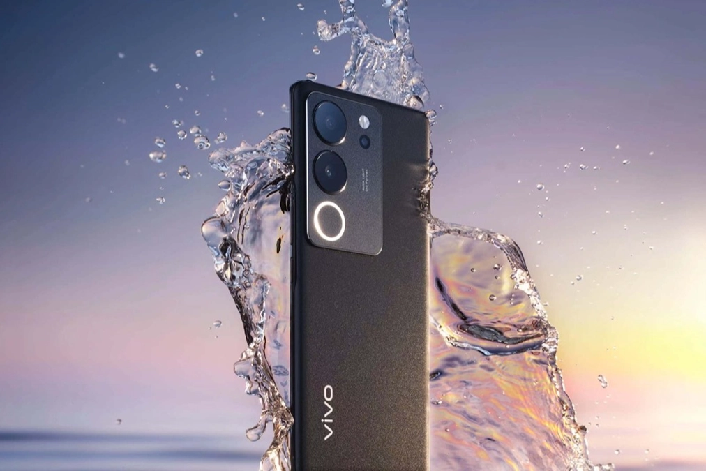 Bütçe dostu, yenilikçi ve sıradışı V29 suya ve toza meydan okuyor