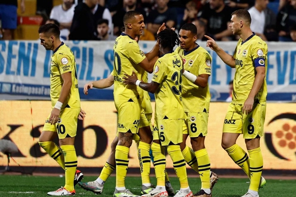 Fenerbahçe'de kolej havası: Değişimin şifreleri