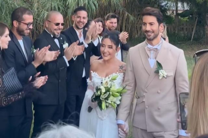 Ünlü şarkıcı Melek Mosso ve Serkan Sağdıç evlendi