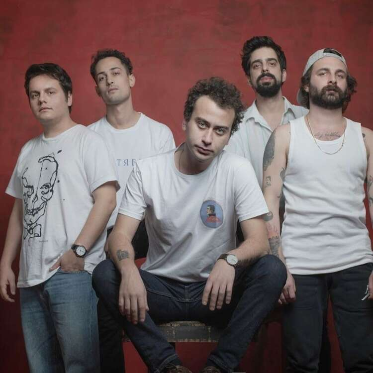 4 . Dinle Beni Bi' - Yüzyüzeyken Konuşuruz