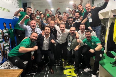 Bursaspor İnfo Yatırım'da tarihi zafere, tarihi kutlama!