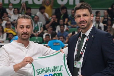 Bursaspor İnfo Yatırım'dan Serhan Kavut'a&nbsp;büyük jest