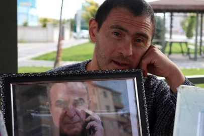 Down sendromlu genç, 'Rıza Baba'nın fotoğrafını yanından ayırmıyor