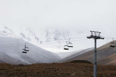 Erciyes'te kar kalınlığı 30 santimetreye ulaştı