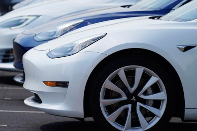 Tesla, 54 bin 676 aracını geri çağırıyor