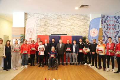 Bursa Büyükşehir Belediyespor'a ödül yağdı