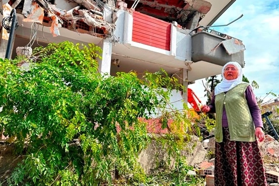 4 yıl sonra yeniden görmeye başlayan kadın