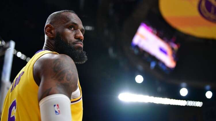 1. LeBron James – 38 yıl, 298 gün