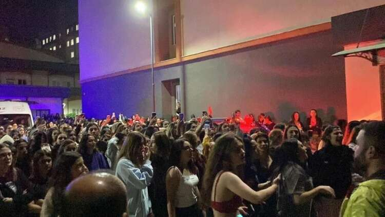 ÖĞRENCİLER TEPKİ GÖSTERDİ