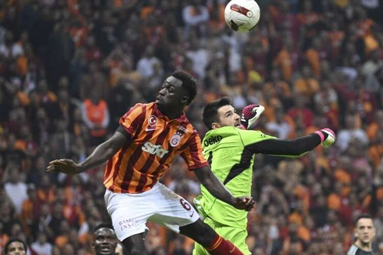 MUSLERA CEZA SINIRINDA