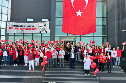 Bursa Elyaf Tekstil’de Cumhuriyet'in 100. yıl coşkusu kutlandı
