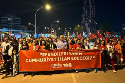 CHP Bursa Nilüfer İlçe Başkanlığı'ndan "100. Yılda Fener Alayı" yürüyüşü