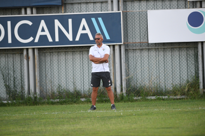 Gönden oyunculara seslendi