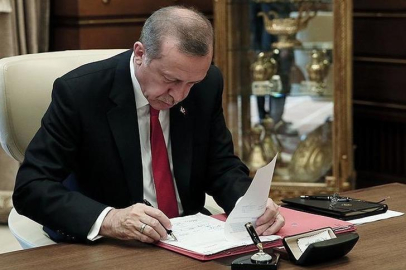 Cumhurbaşkanı imzaladı: 13 üniversiteye rektör atandı!