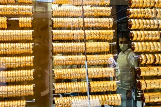 Altın fiyatları ‘2.100 dolar yoluna girdi’ iddiası! Fed, altını ürkütemedi…’