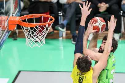 TOFAŞ, Fenerbahçe'ye kaybetti