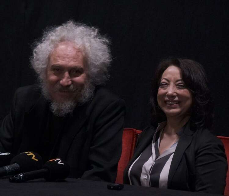 "DÜNYA ROCK MÜZİK TARİHİNDE İLK 10'DA HATTA İLK 5’TE"