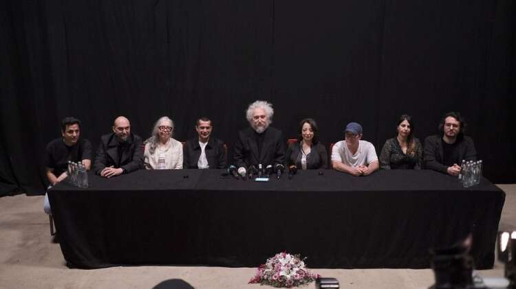 "ÇOK ÖNEMLİ BİR TİYATRO OYUNCUSUDUR"