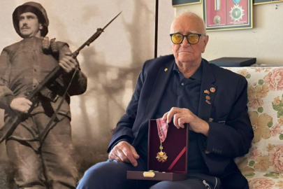 94 yaşındaki Kore gazisi: Atatürk'ü el sallayarak Meclis'e uğurlardık