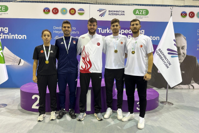 Badmintoncular Azerbaycan’dan Bursa'ya 3 madalyayla döndü