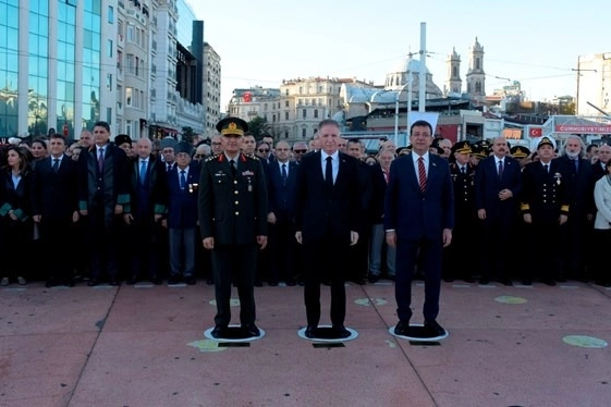 Taksim Meydanı'nda 10 Kasım töreni