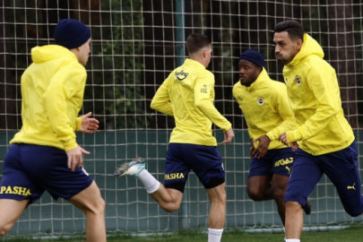 Fenerbahçe'nin Adana kadrosu belli oldu