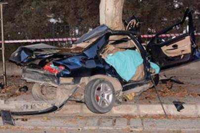 Ağaca çarpan otomobil tanınmaz hale geldi: 1 ölü