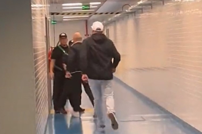 Yönetici VAR odasını bastı: Maç sırasında olay...