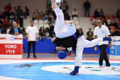 Bursa Mudanya'da alpagut rüzgarı esti