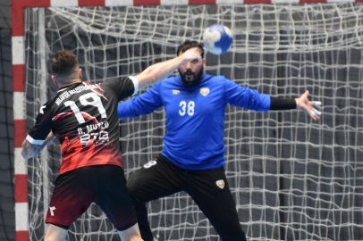 Nilüfer Belediyespor, Konya Büyükşehir Belediyespor’u yenerek avantajı ele geçirdi