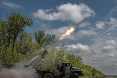 Ukrayna'da  çatışmaların sürdüğü Donetsk bölgesinde tahliyeler sürüyor