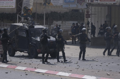 Hollanda'da milletvekillerinden, İsrail'i suçlayan belgenin görüşülmesi çağrısı