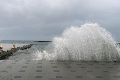 Meteorolojiden Ege ve Karadeniz için fırtına uyarısı