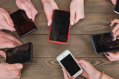 Cep telefonu devri kapanıyor! Yerine o geliyor...