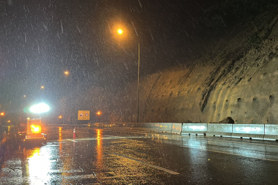 Heyelan riski nedeniyle trafiğe kapanan Bolu Dağı Tüneli’nde son durum