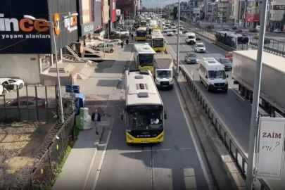 İETT otobüsünün karıştığı zincirleme kazada 2 kişi yaralandı