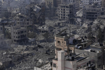 İsrailliler bombardımanları altındaki Gazze'de 'yeniden yerleşme' planlarının peşinde