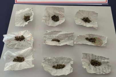 Üst araması yapılan 3 kişiden uyuşturucu çıktı