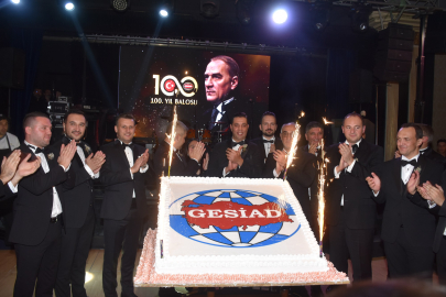 Bursa'da GESİAD'dan 100. Yıla yakışır kutlama
