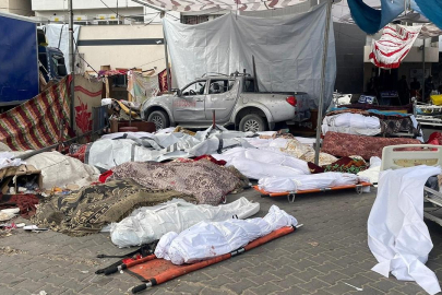 Çok sayıda Filistinlinin cenazesi, Endonezya ve Kemal Advan hastanelerine getirildi