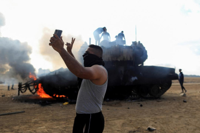 Kudüs Seriyyeleri: İsrail ordusuna ait 2 tank ve bir buldozer imha edildi