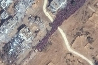 İsrail'in zorunlu göç talimatı! Binlerce Gazzeli uydudan görüntülendi