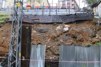 İstanbul'da çocuk parkında toprak kaydı