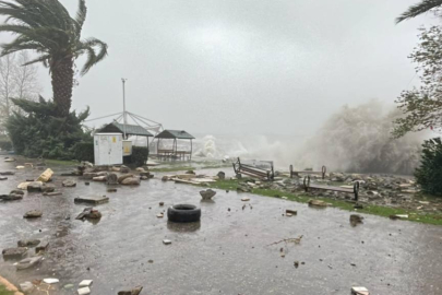Sele kapılan otomobildeki 3 kişinin cansız bedenine ulaşıldı