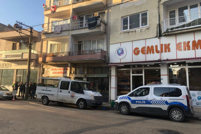 Bursa'da aynı evdeki Suriyeliler arasında bıçaklı kavga kanlı bitti! Gözaltına alındılar...