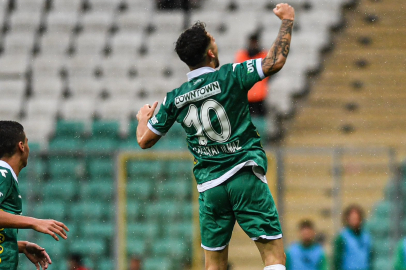 Çağatay gol krallığına koşuyor  &nbsp;