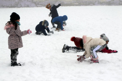 Erzurum Pasinler'de eğitime bir gün ara verildi