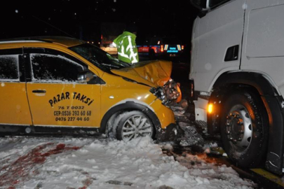 Kar esareti! Araçlar yolda kaldı