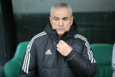 Rıza Çalımbay iki ismin biletini kesti