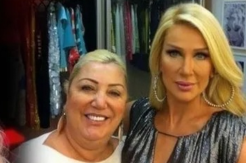 Seda Sayan ablası Nursel Sayan'a estetik yaptırdı!